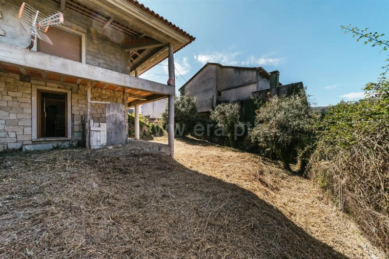 Moradia T4 para Venda em Casegas e Ourondo Foto 5