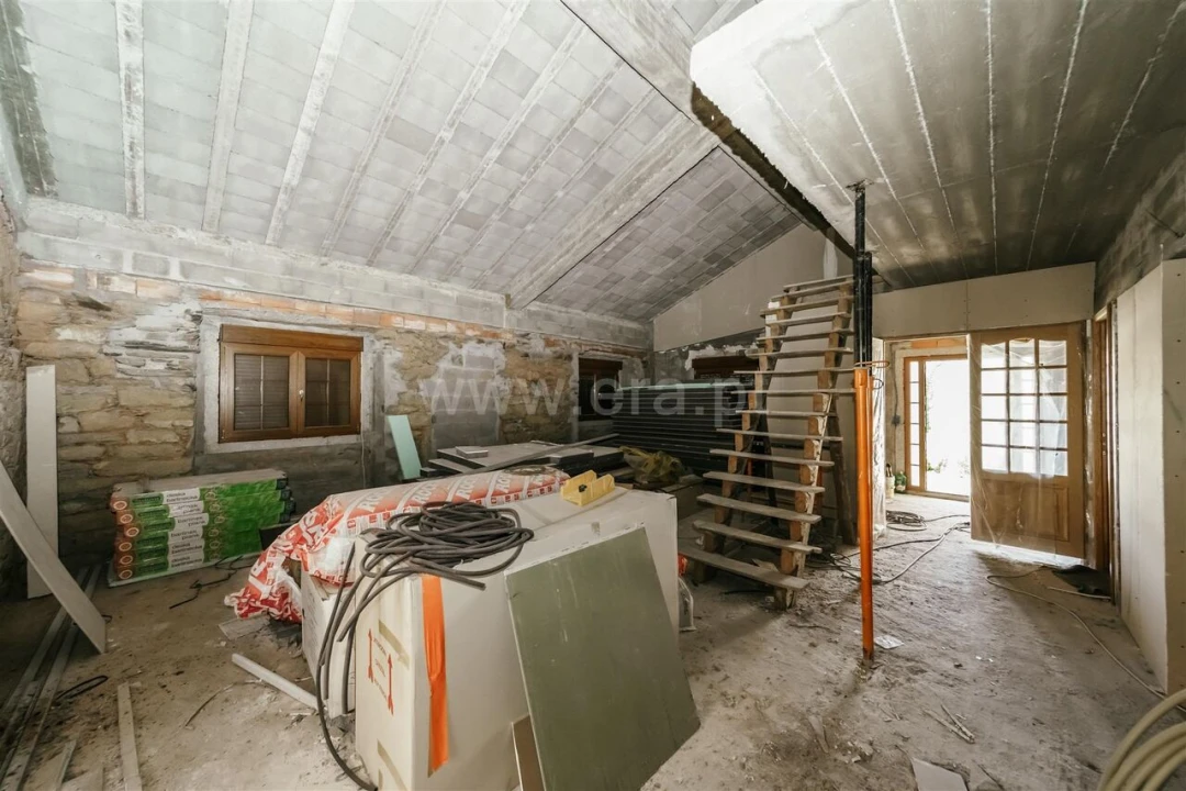 Moradia T4 para Venda em Casegas e Ourondo Foto 11