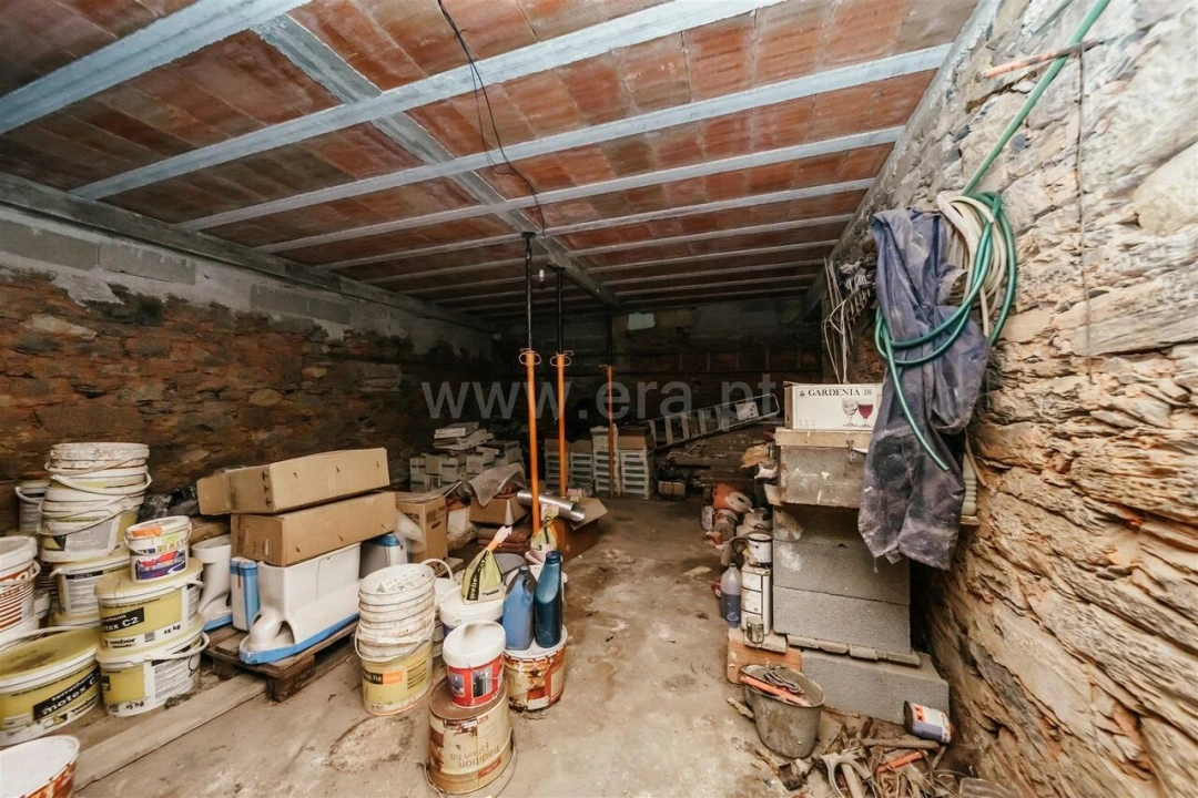 Moradia T4 para Venda em Casegas e Ourondo Foto 10