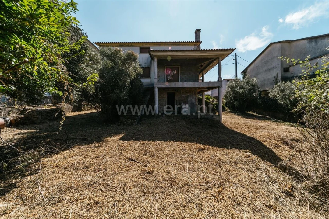 Moradia T4 para Venda em Casegas e Ourondo Foto 4