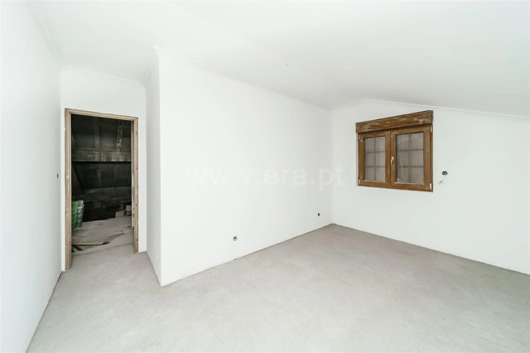 Moradia T4 para Venda em Casegas e Ourondo Foto 14