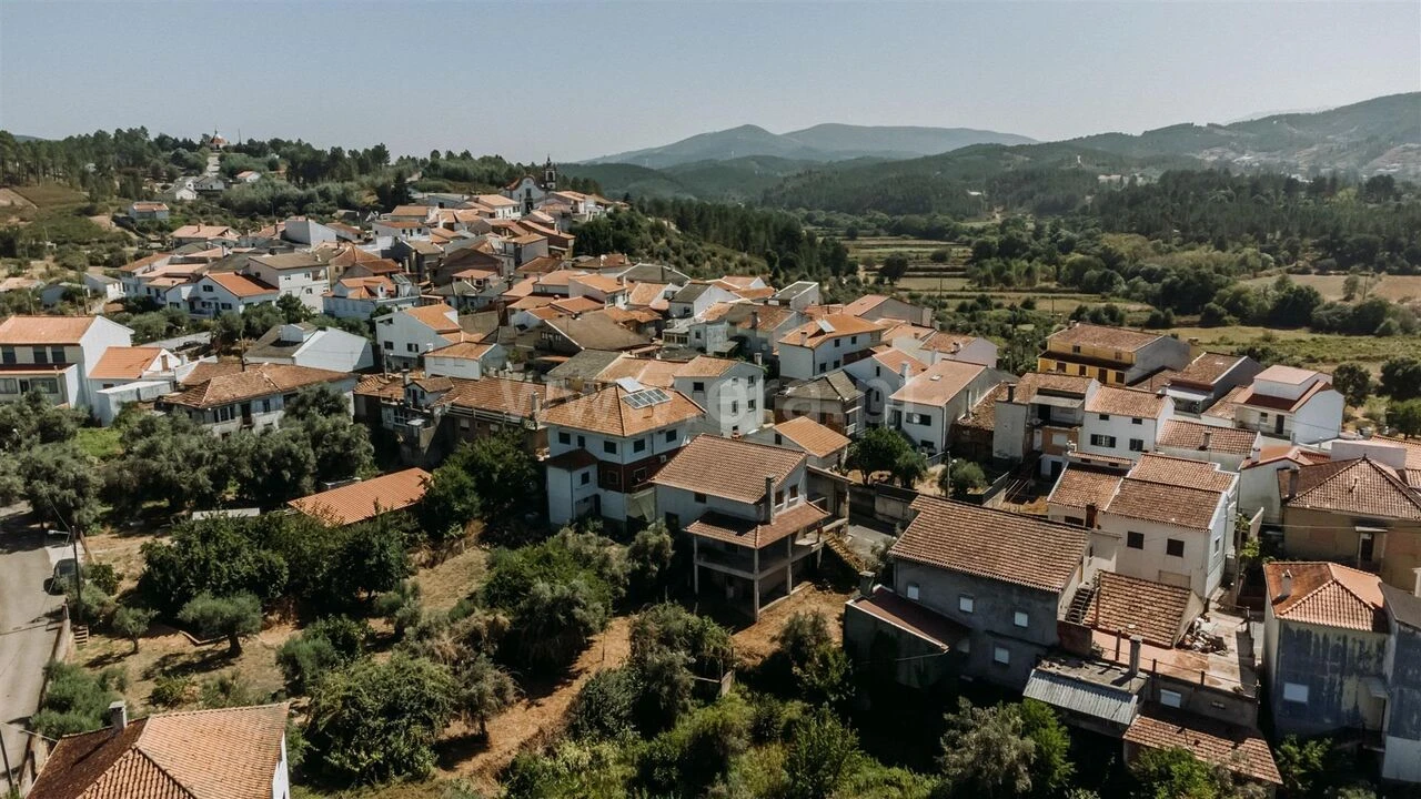 Moradia T4 para Venda em Casegas e Ourondo Foto 19