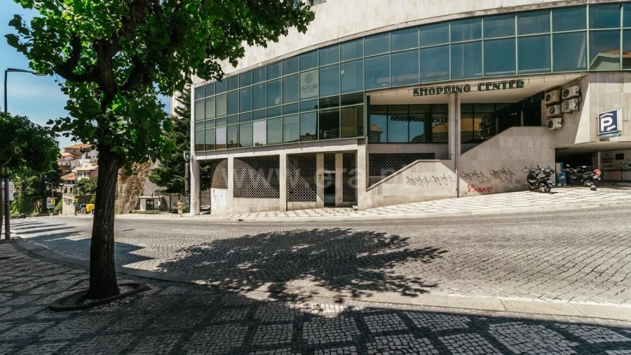 Loja para Venda em Covilhã e Canhoso