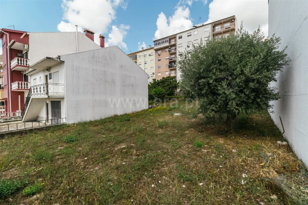 Terreno para Venda em Teixoso e Sarzedo Foto 5