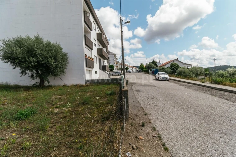Terreno para Venda em Teixoso e Sarzedo Foto 11