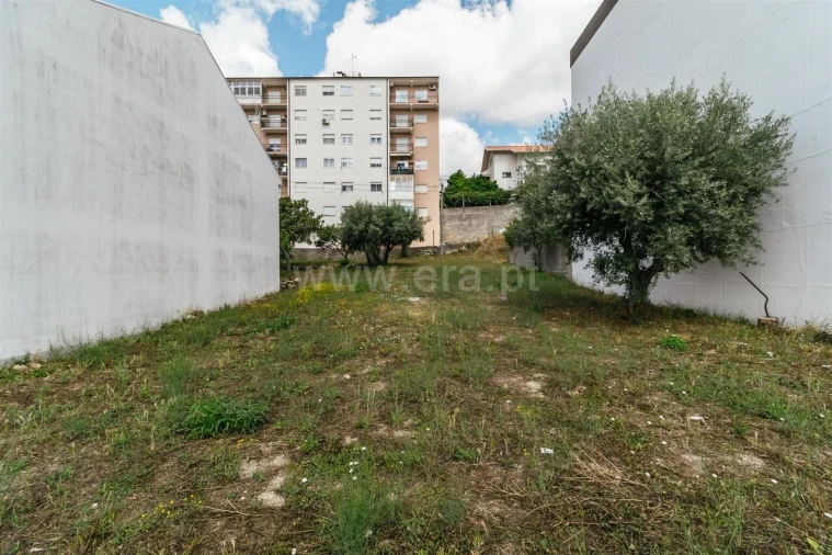 Terreno para Venda em Teixoso e Sarzedo Foto 4
