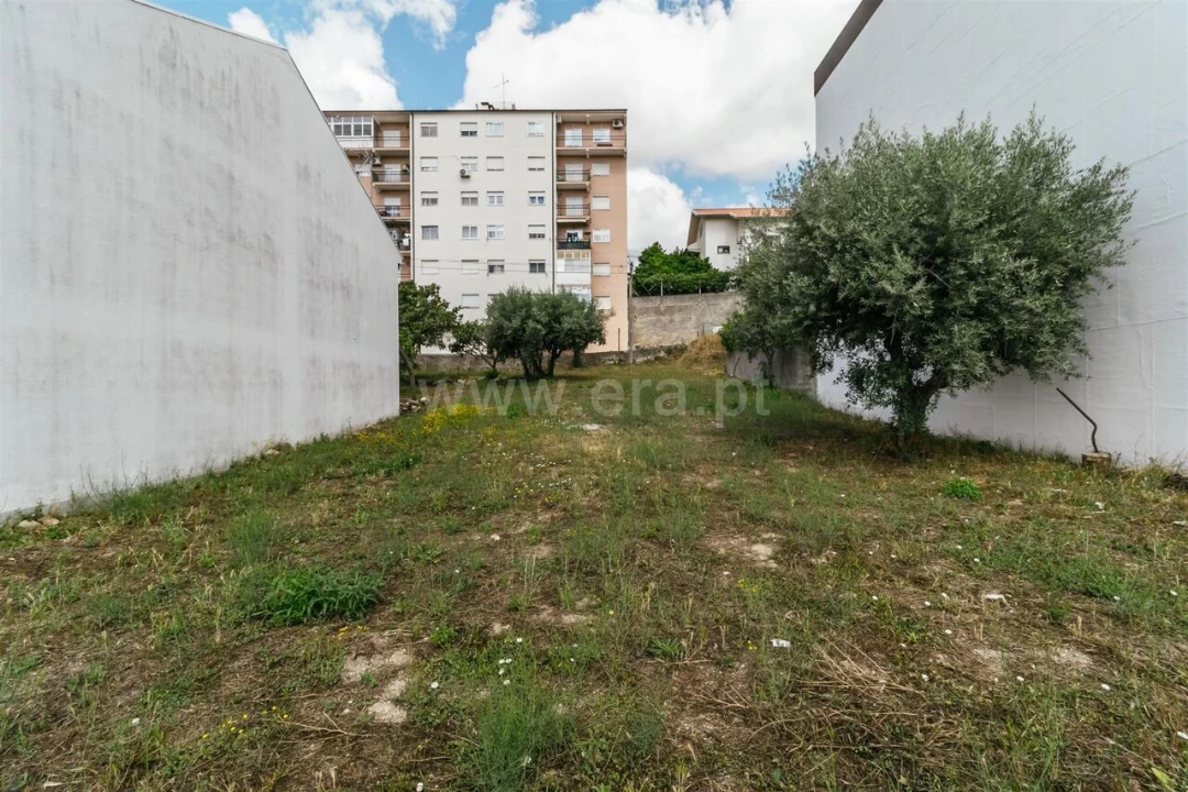 Terreno para Venda em Teixoso e Sarzedo Foto 4
