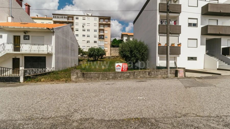 Terreno para Venda em Teixoso e Sarzedo
