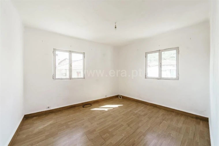 Moradia T2 para Venda em Vale de Prazeres e Mata da Rainha Foto 5