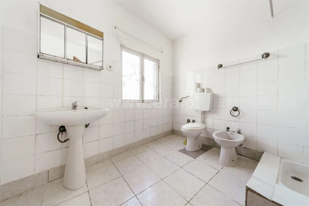 Moradia T2 para Venda em Vale de Prazeres e Mata da Rainha Foto 9