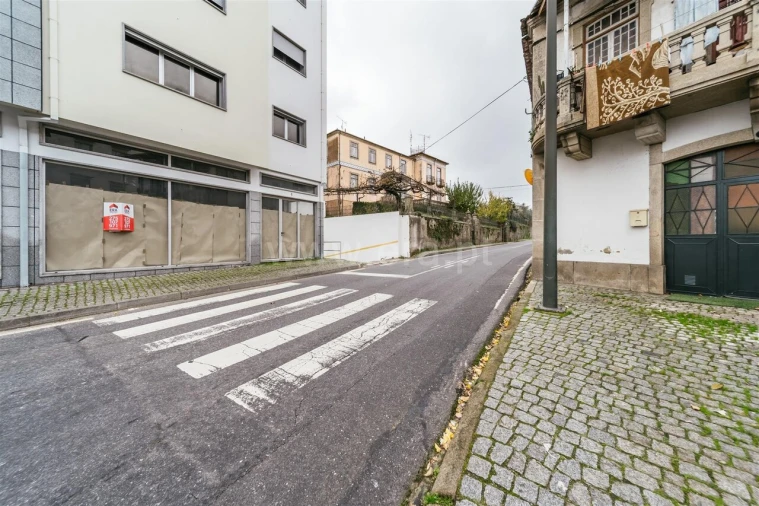 Loja para Venda em Fundão, Valverde, Donas, A. Joanes, A. Nova Cabo