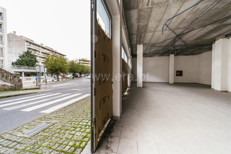 Loja para Venda em Fundão, Valverde, Donas, A. Joanes, A. Nova Cabo Foto 2