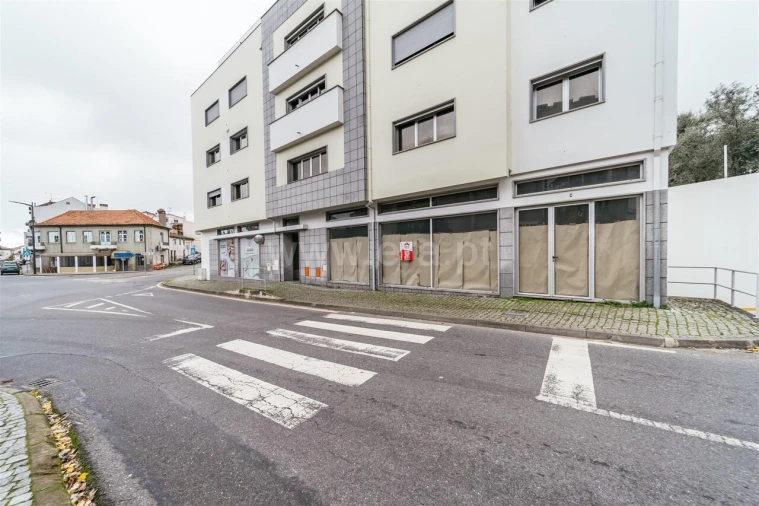Loja para Venda em Fundão, Valverde, Donas, A. Joanes, A. Nova Cabo Foto 9