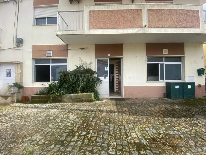 Loja para Arrendamento em Fundão, Valverde, Donas, A. Joanes, A. Nova Cabo