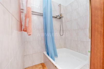 Moradia T2 para Venda em Vale de Prazeres e Mata da Rainha