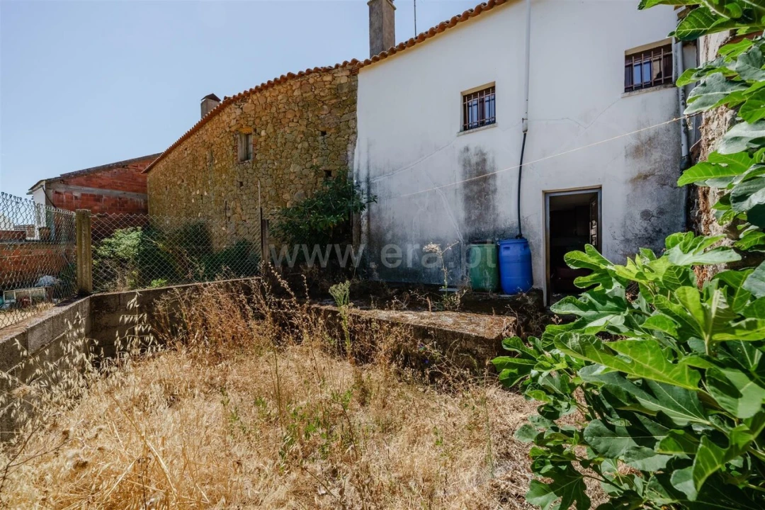 Moradia T2 para Venda em Vale de Prazeres e Mata da Rainha Foto 9