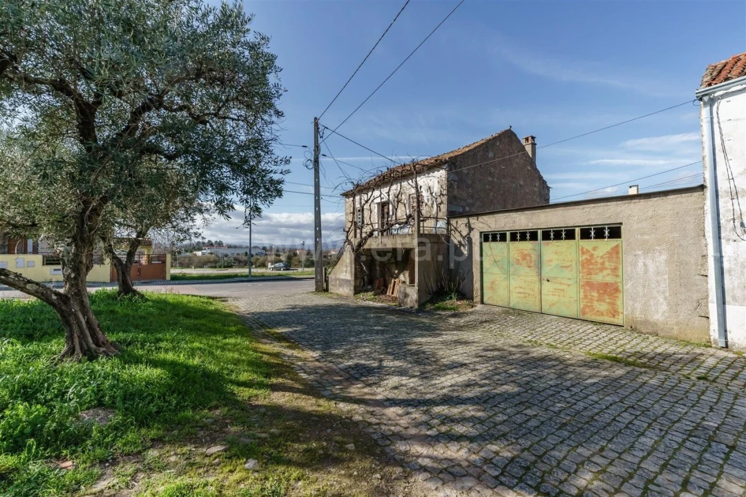 Moradia T1 para Venda em Fundão, Valverde, Donas, A. Joanes, A. Nova Cabo Foto 1