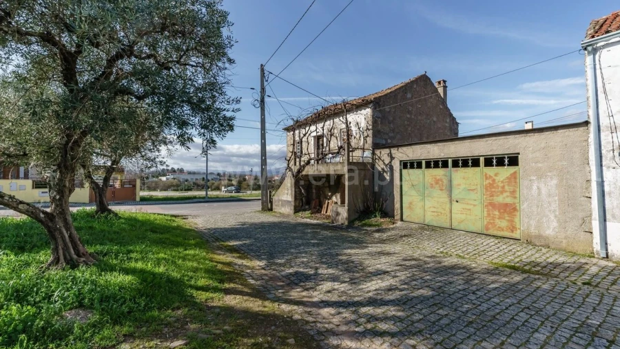 Moradia T1 para Venda em Fundão, Valverde, Donas, A. Joanes, A. Nova Cabo