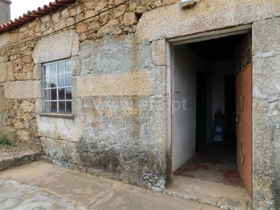 Quinta T2 para Venda em Vale de Prazeres e Mata da Rainha Foto 16