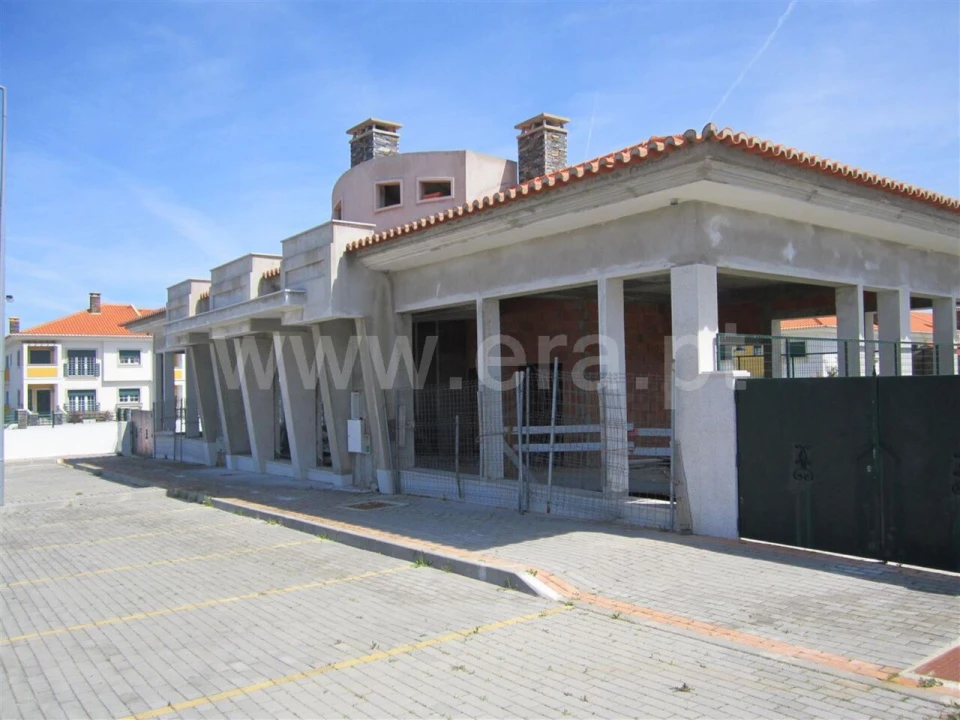 Loja para Venda em Fundão, Valverde, Donas, A. Joanes, A. Nova Cabo Foto 1