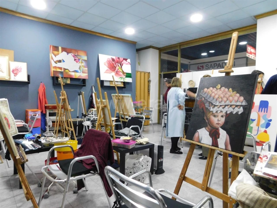 Loja para Venda em Fundão, Valverde, Donas, A. Joanes, A. Nova Cabo Foto 2