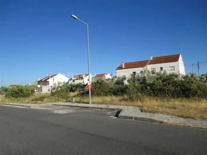 Terreno para Venda em Póvoa de Atalaia e Atalaia do Campo