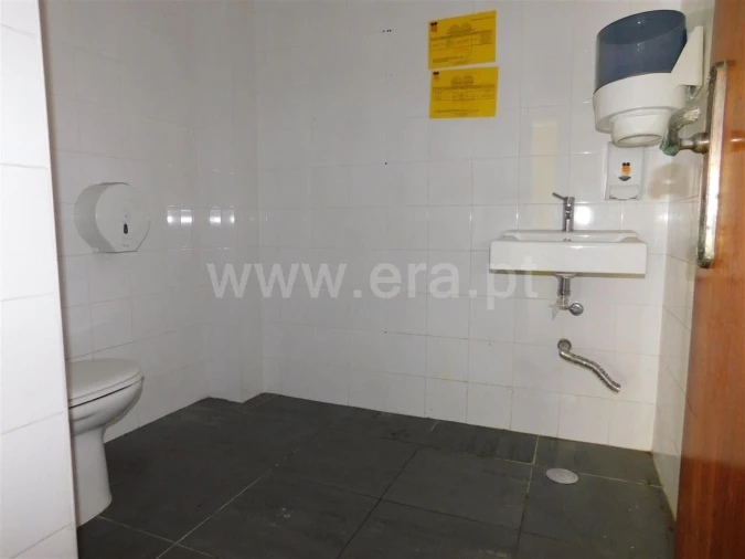 Loja para Venda em Fundão, Valverde, Donas, A. Joanes, A. Nova Cabo Foto 8