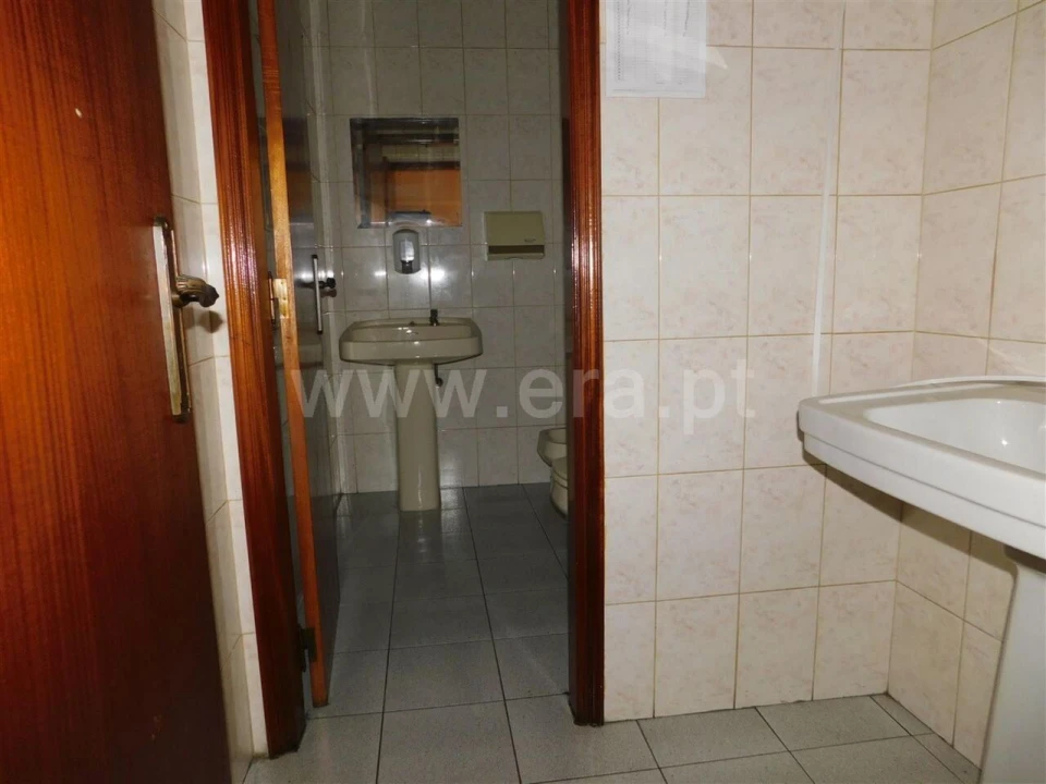 Loja para Venda em Fundão, Valverde, Donas, A. Joanes, A. Nova Cabo Foto 10