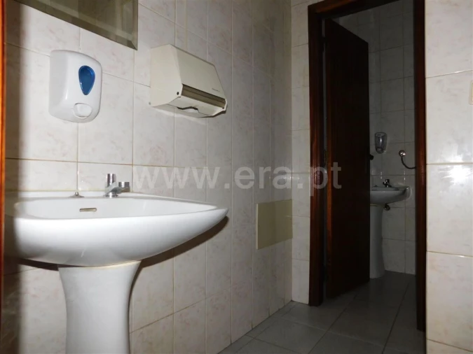 Loja para Venda em Fundão, Valverde, Donas, A. Joanes, A. Nova Cabo Foto 11