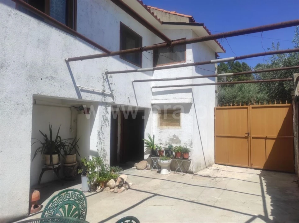 Moradia T3 para Venda em Vale de Prazeres e Mata da Rainha Foto 1