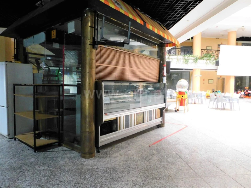 Loja para Venda em Fundão, Valverde, Donas, A. Joanes, A. Nova Cabo Foto 1