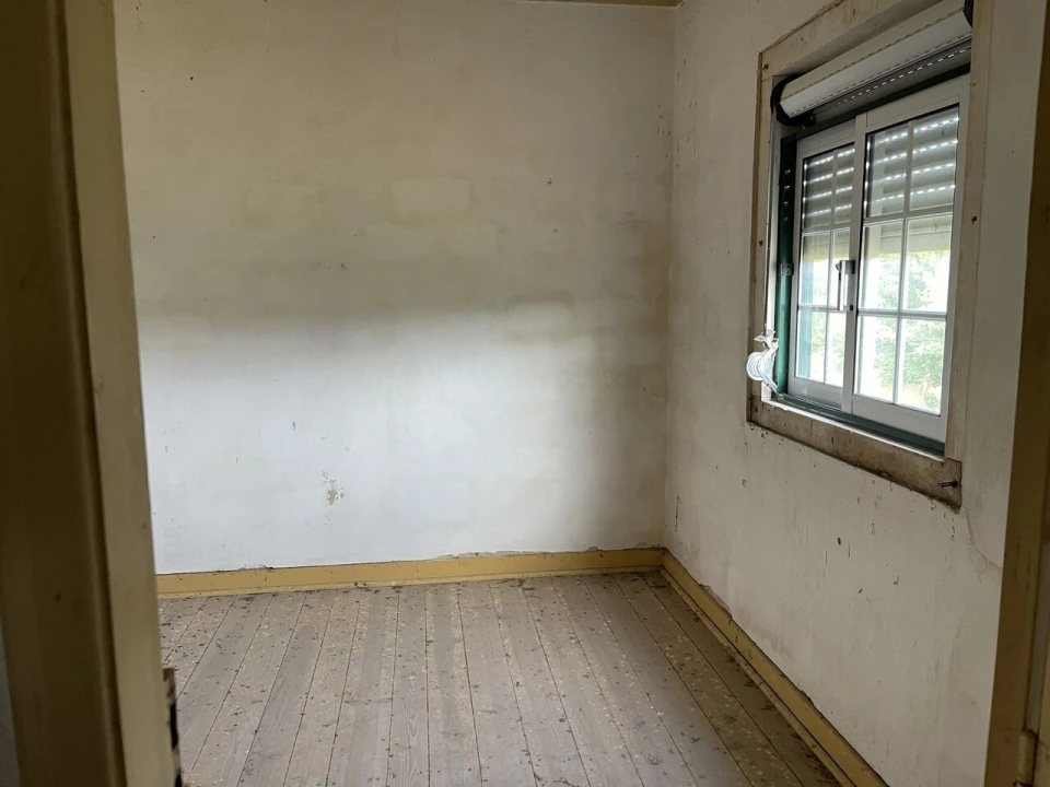 Moradia T4 para Venda em Colmeias e Memória Foto 8