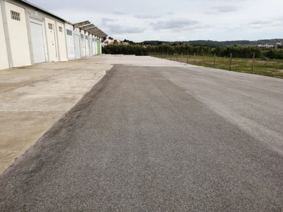 Armazém para Arrendamento em Santo Antão e São Julião do Tojal Foto 7