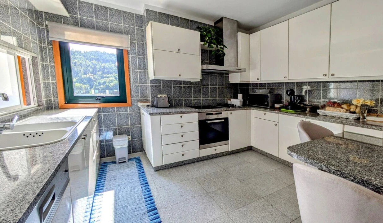 Moradia T4 para Venda em Foz do Sousa e Covelo Foto 7