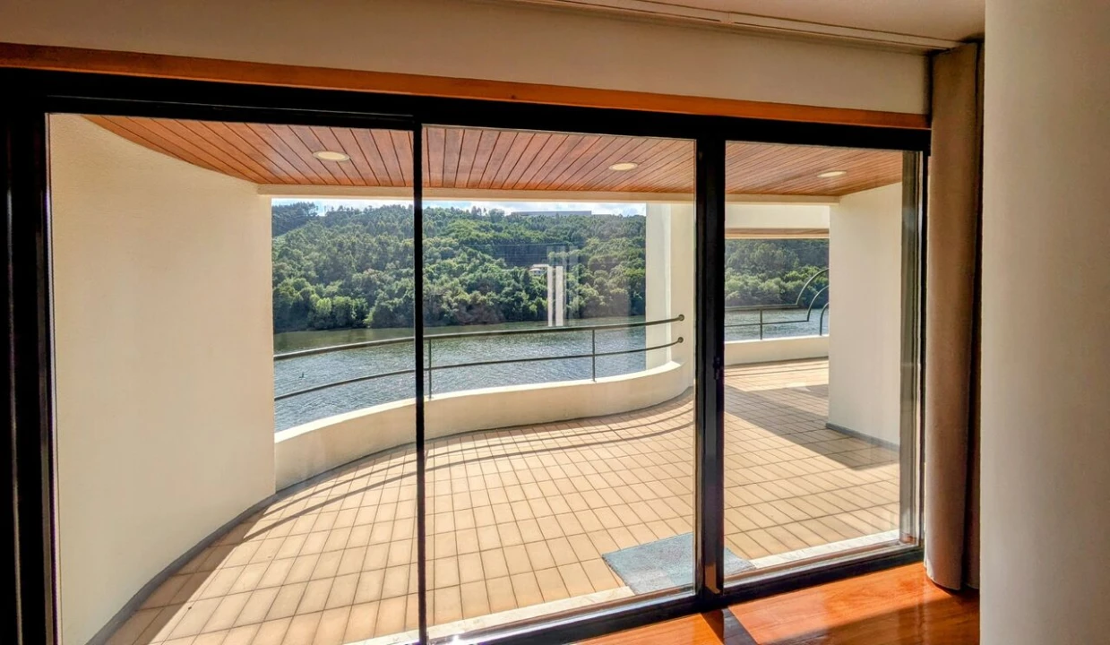 Moradia T4 para Venda em Foz do Sousa e Covelo Foto 8