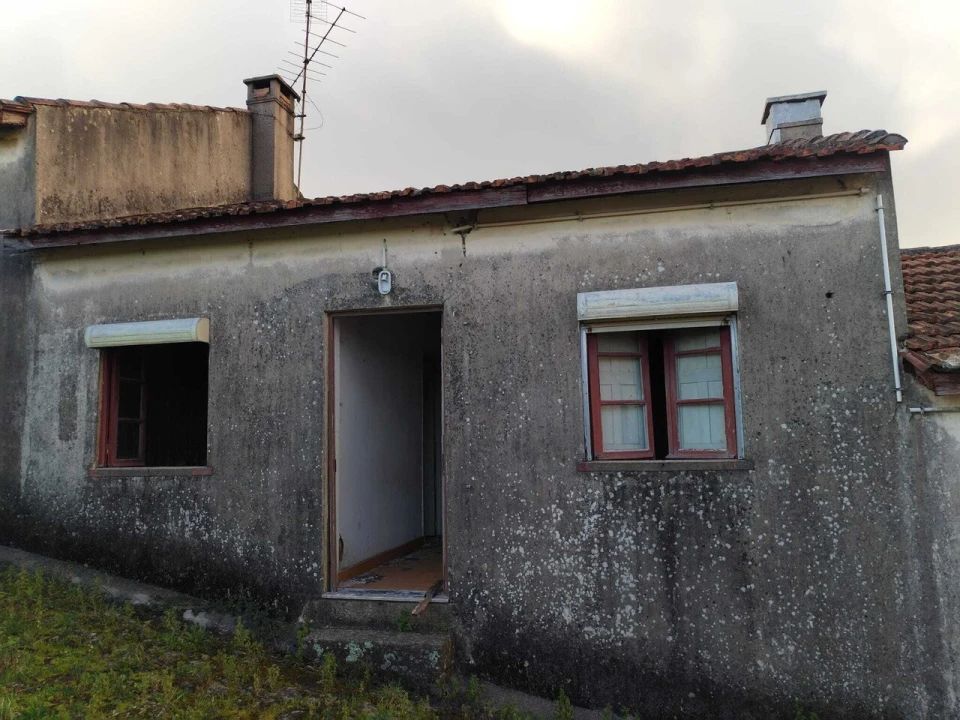 Moradia T1 para Venda em Coronado (São Romão e São Mamede) Foto 2