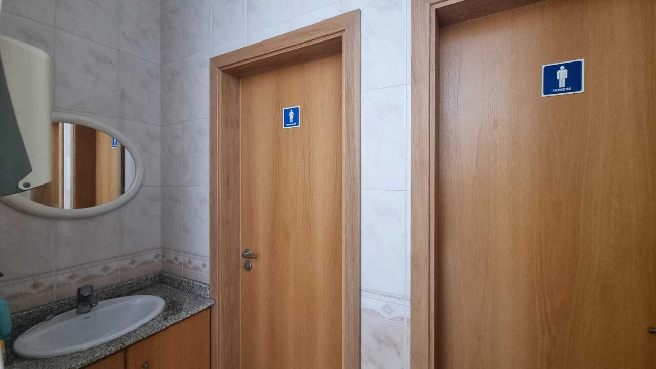 Escritório para Trespasse em Darque Foto 32