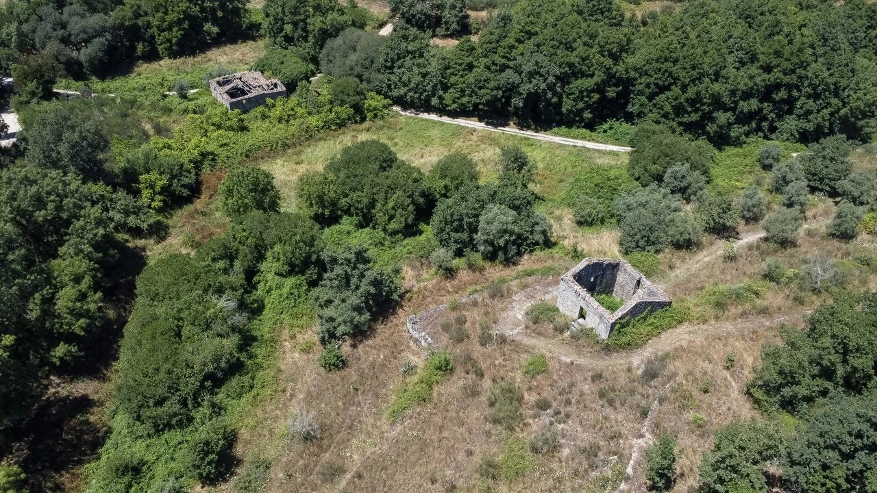 Moradia T6 para Venda em Melo e Nabais Foto 8