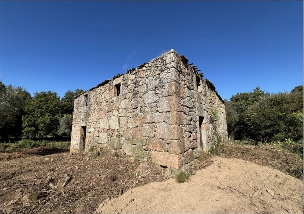 Moradia T6 para Venda em Melo e Nabais Foto 6