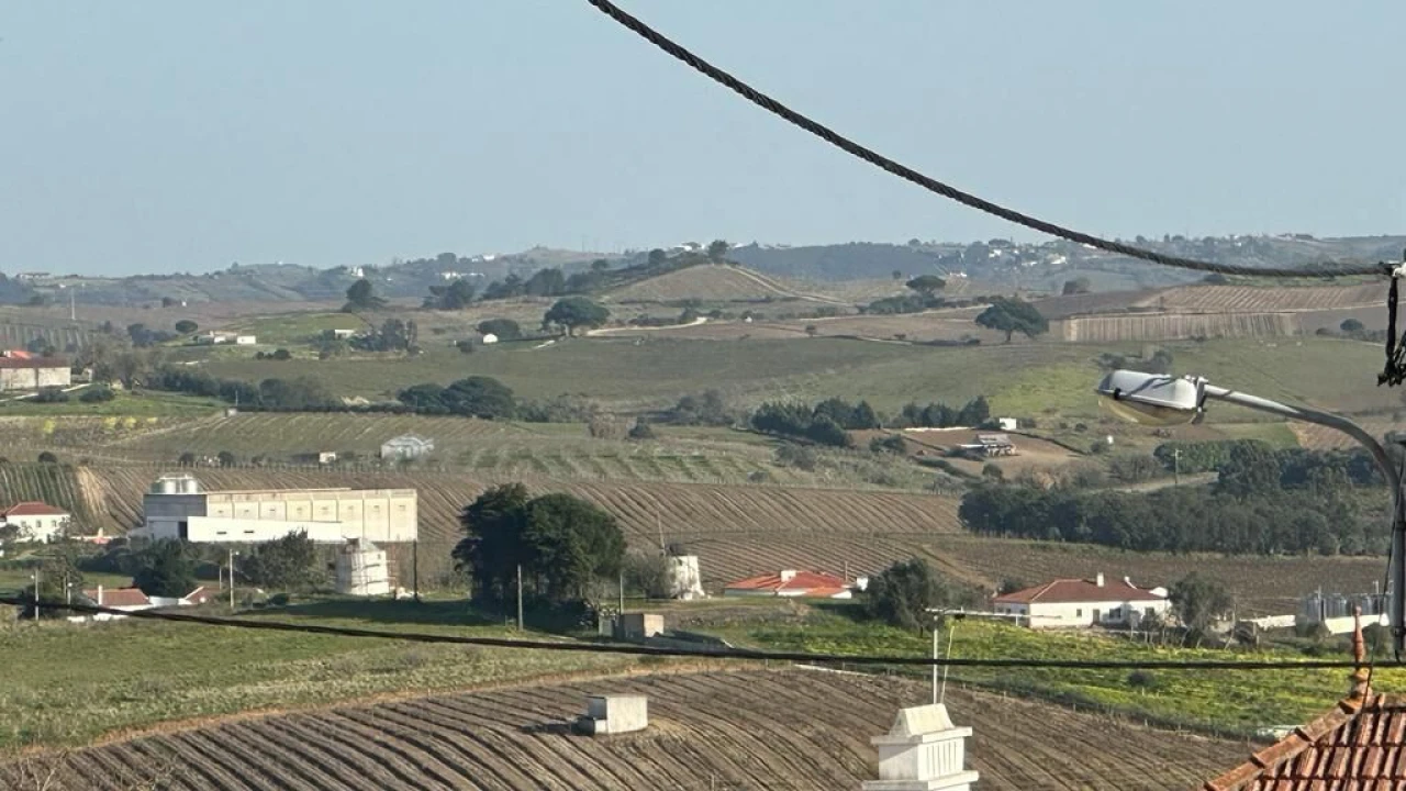 Moradia T2 para Venda em Carvoeira e Carmões Foto 17