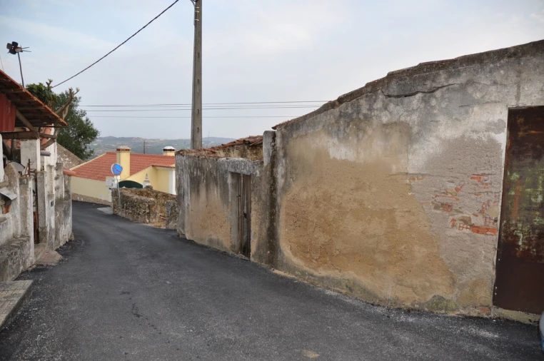 Moradia T2 para Venda em Carvoeira e Carmões Foto 5