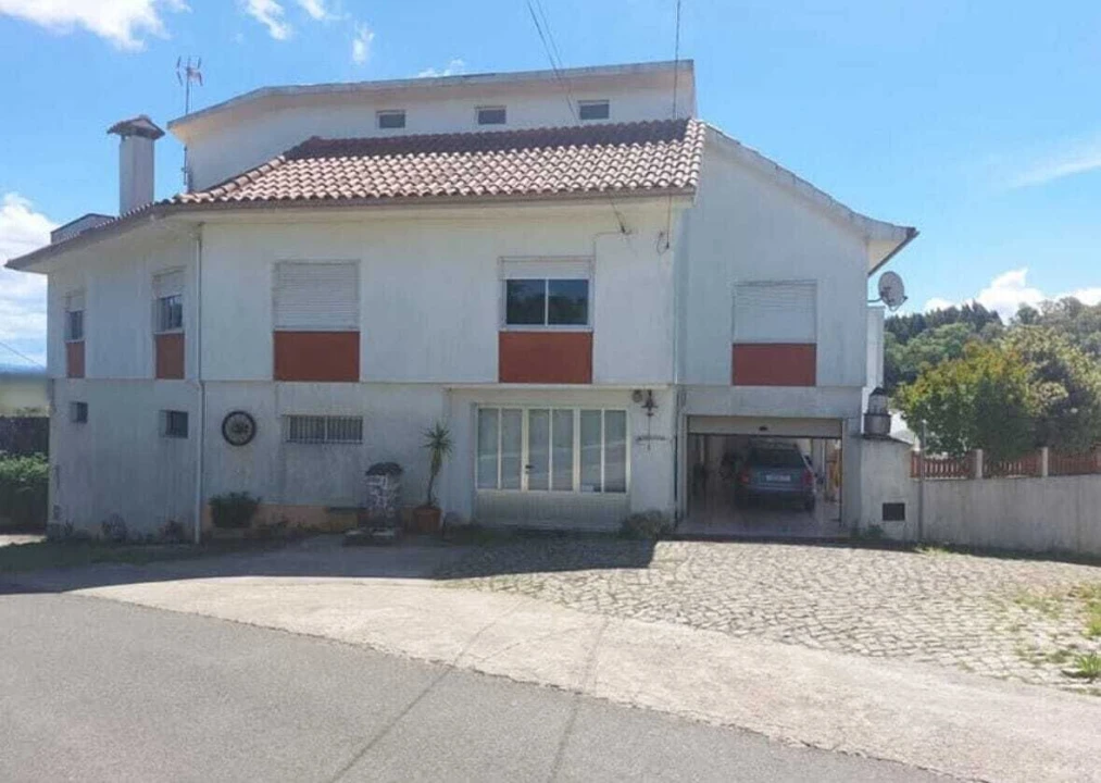 Moradia T4 para Venda em Figueiró dos Vinhos e Bairradas Foto 1