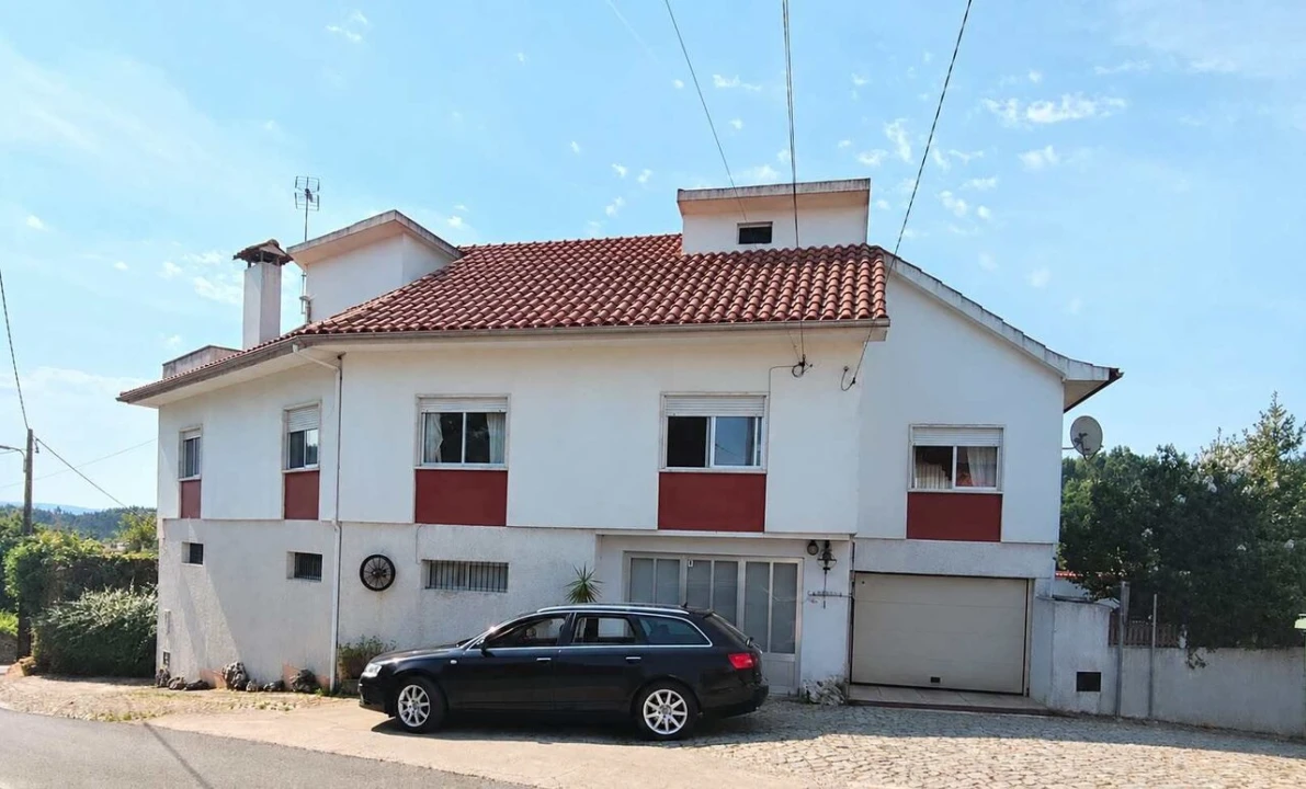 Moradia T4 para Venda em Figueiró dos Vinhos e Bairradas Foto 1
