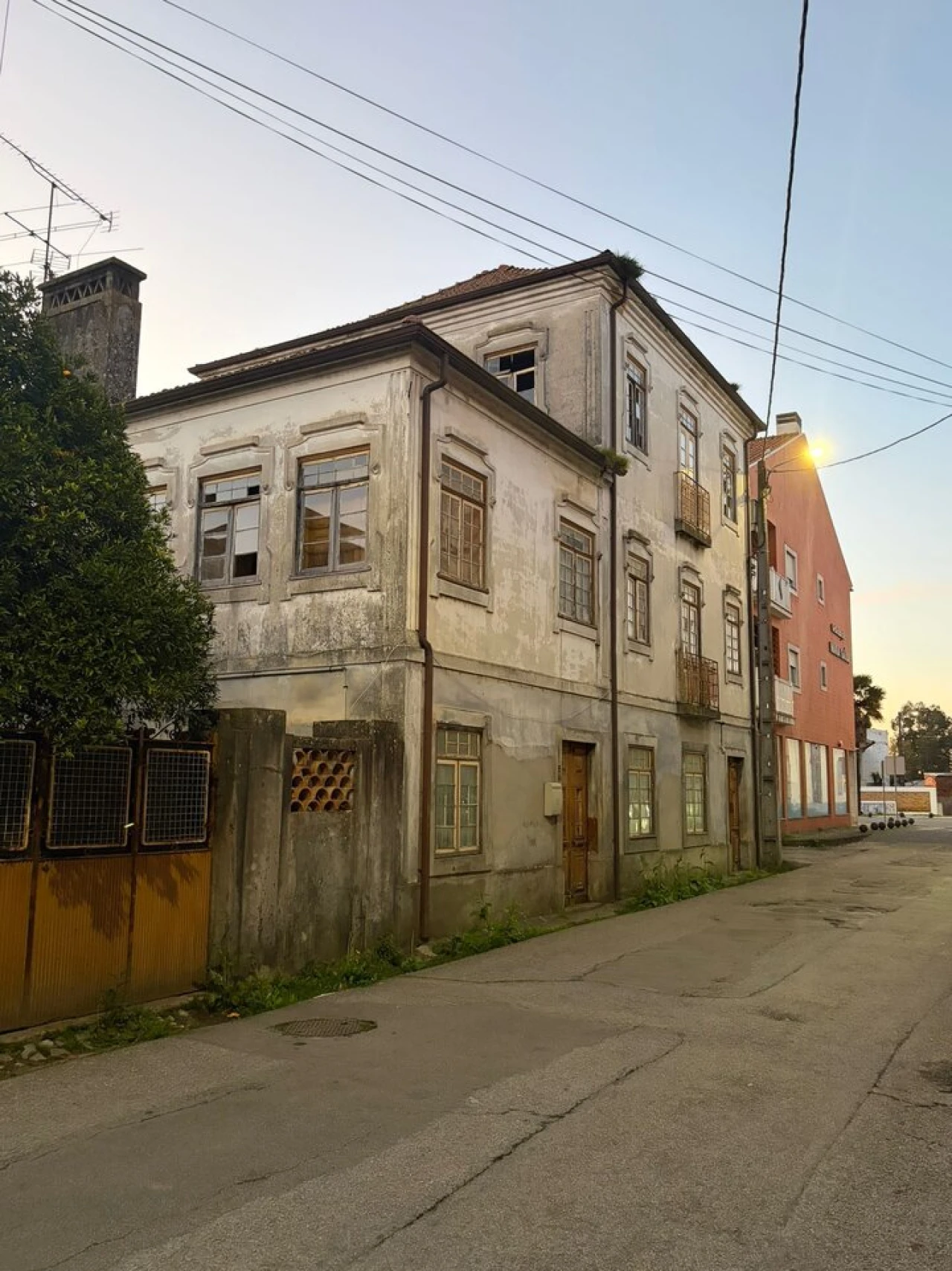 Moradia T7 para Venda em Barrô e Aguada de Baixo Foto 1