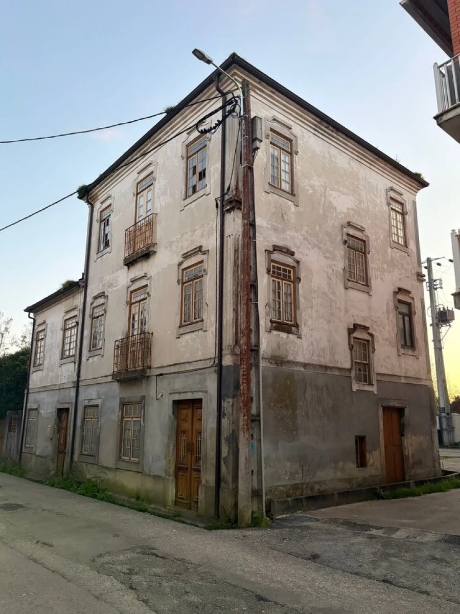 Moradia T7 para Venda em Barrô e Aguada de Baixo Foto 2