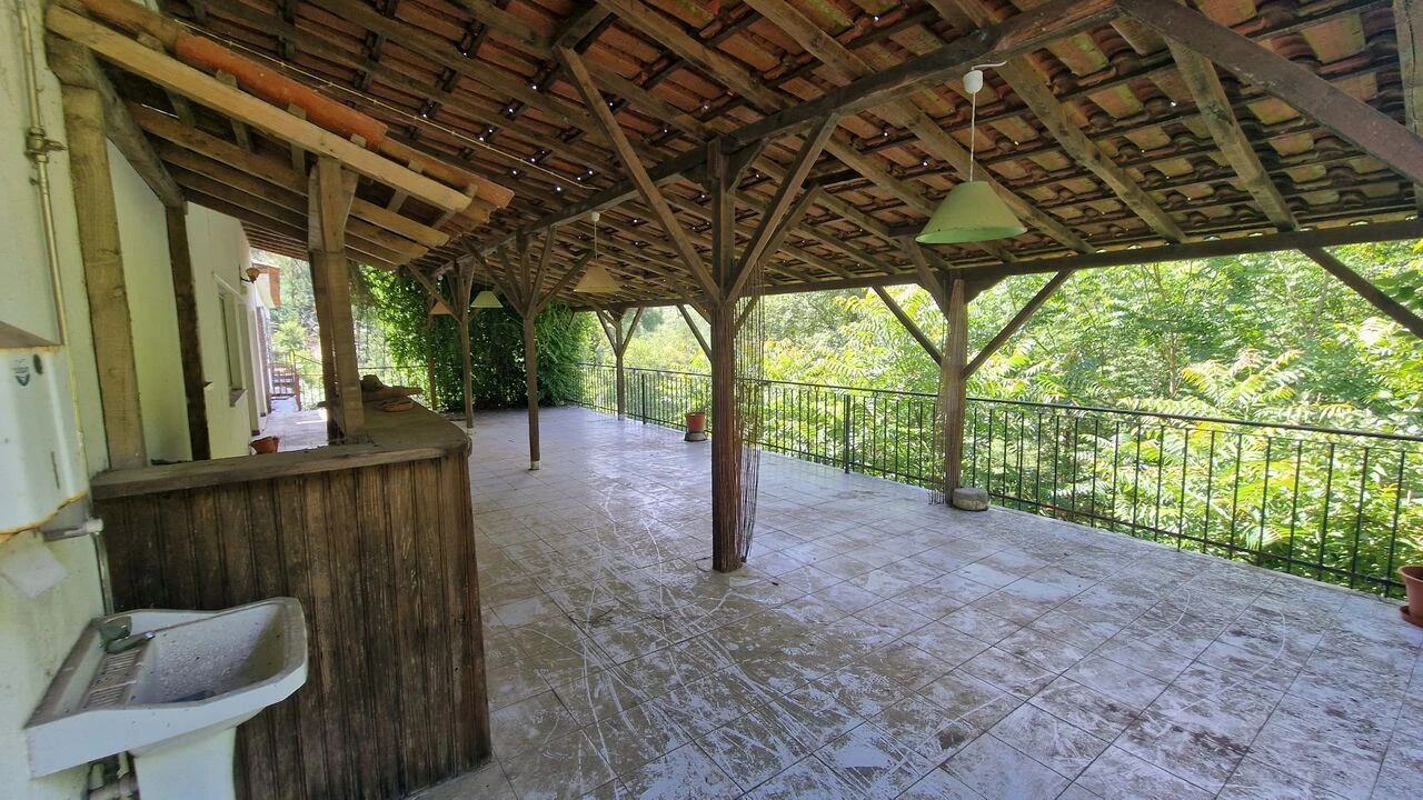 Loja para Venda em Figueiró dos Vinhos e Bairradas Foto 4