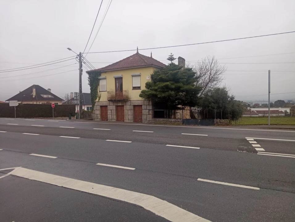 Moradia T2 para Venda em Campos e Vila Meã Foto 1