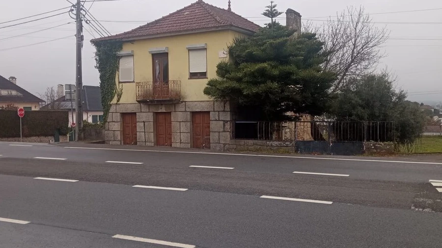 Moradia T2 para Venda em Campos e Vila Meã