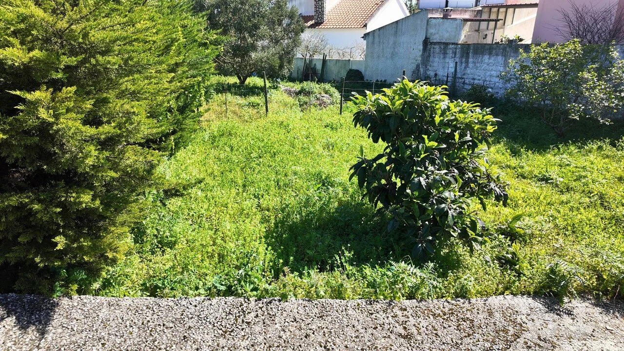 Terreno para Venda em Charneca de Caparica e Sobreda Foto 9