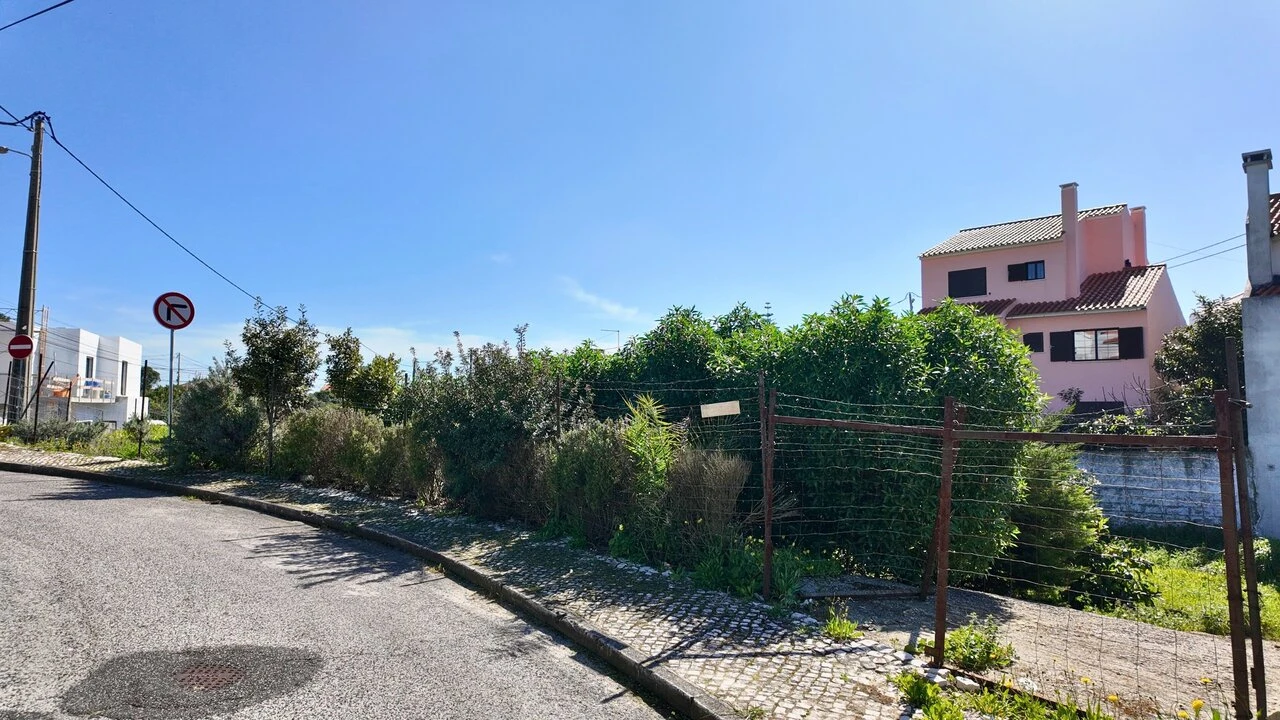 Terreno para Venda em Charneca de Caparica e Sobreda Foto 14